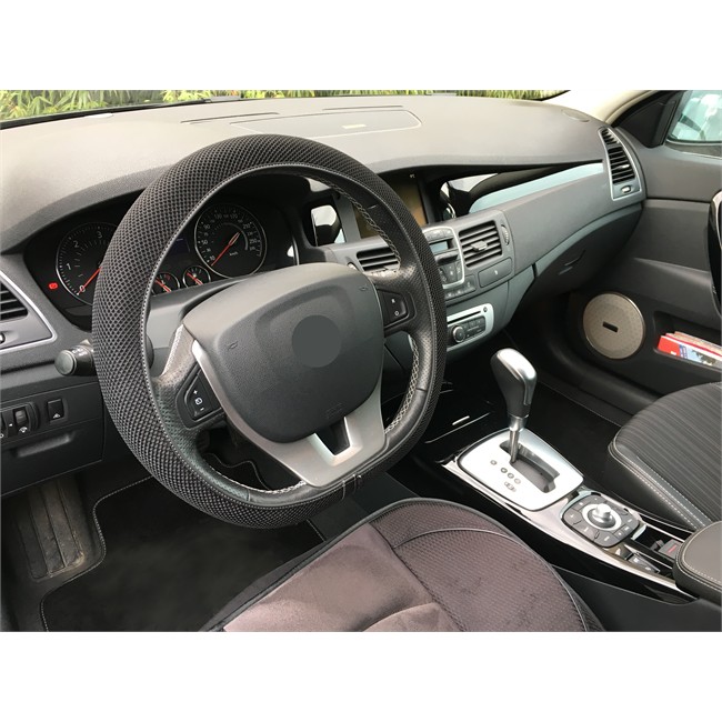 Couvre Volant En Mesh Noir Gti