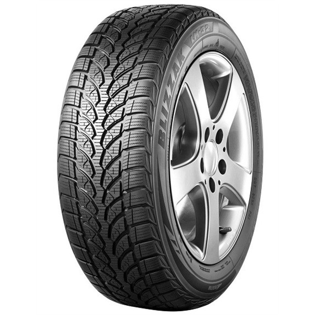 Le pneu Uniroyal MS PLUS 77 est un pneu adapté aux hivers froids et humides. Le pneu Uniroyal MS PLUS 77 est conçu pour répondre aux exigences de circulation en conditions hivernales. Le pneu Uniroyal MS PLUS 77 offre d'excellente...